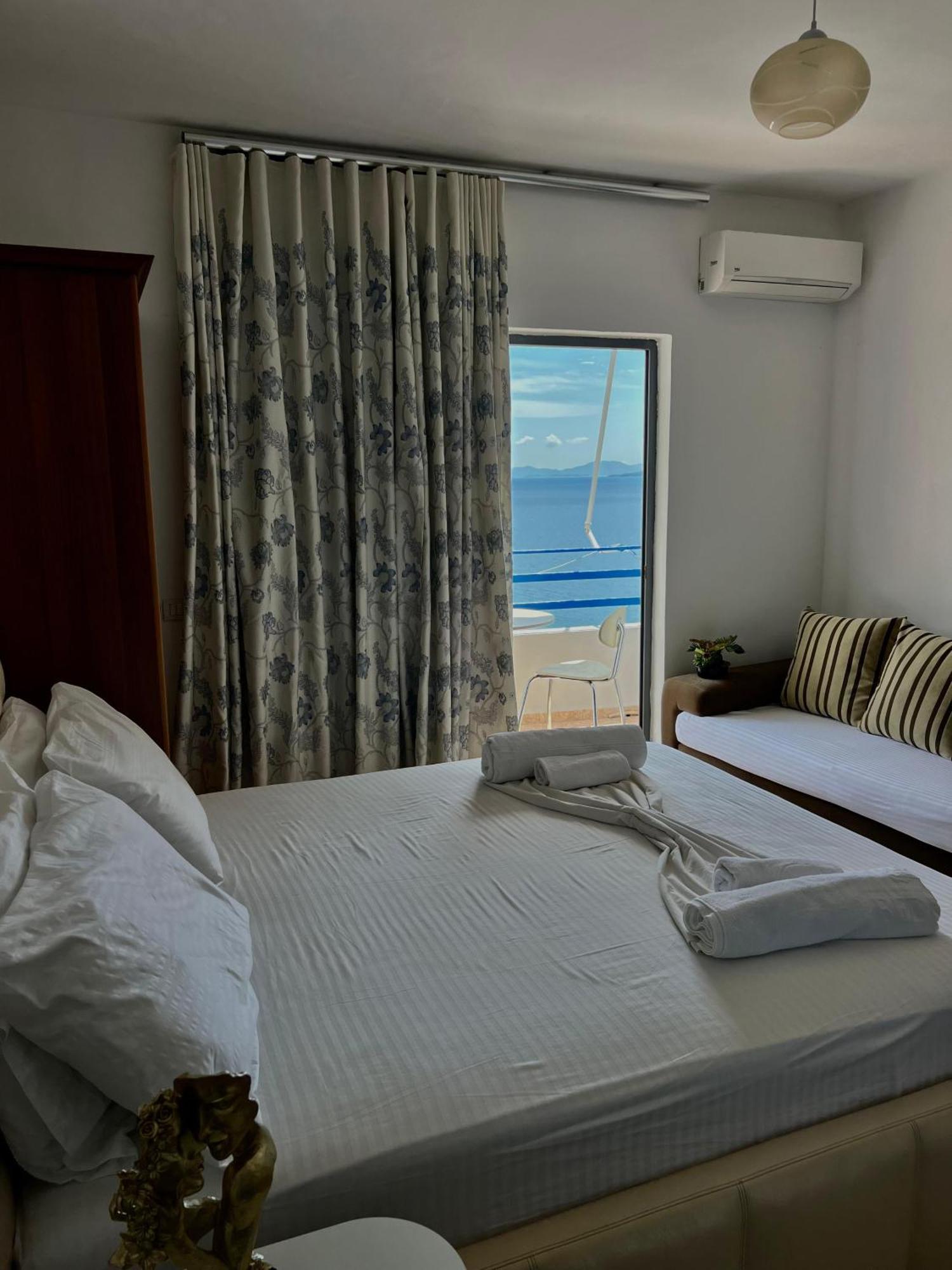 Al Mare Rooms Sarande Ngoại thất bức ảnh