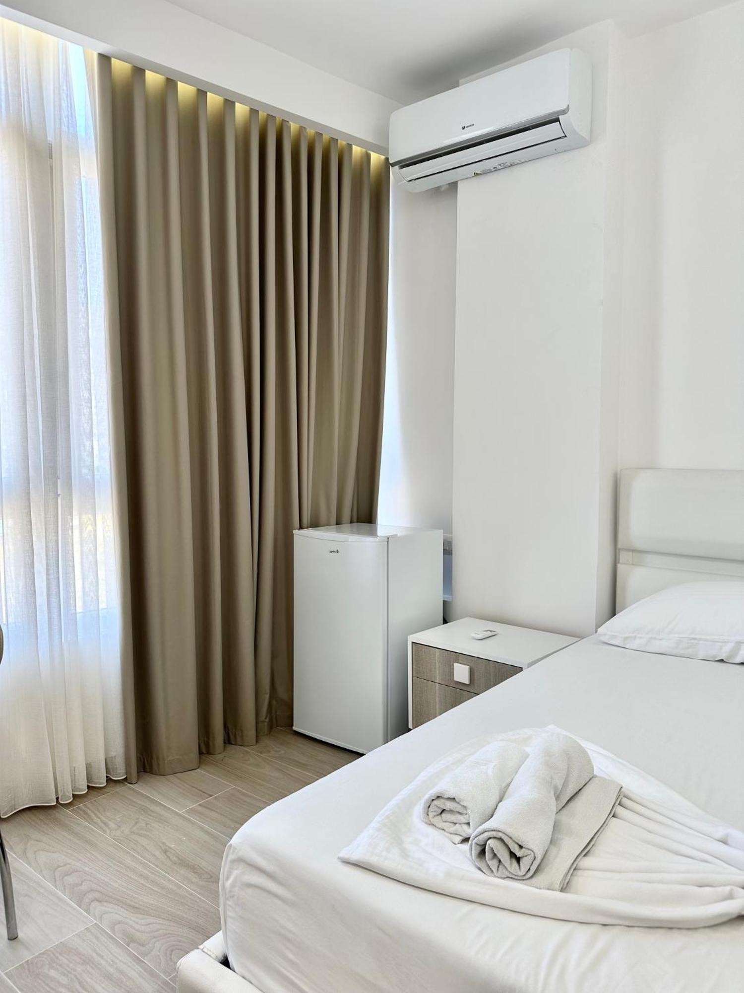 Al Mare Rooms Sarande Ngoại thất bức ảnh