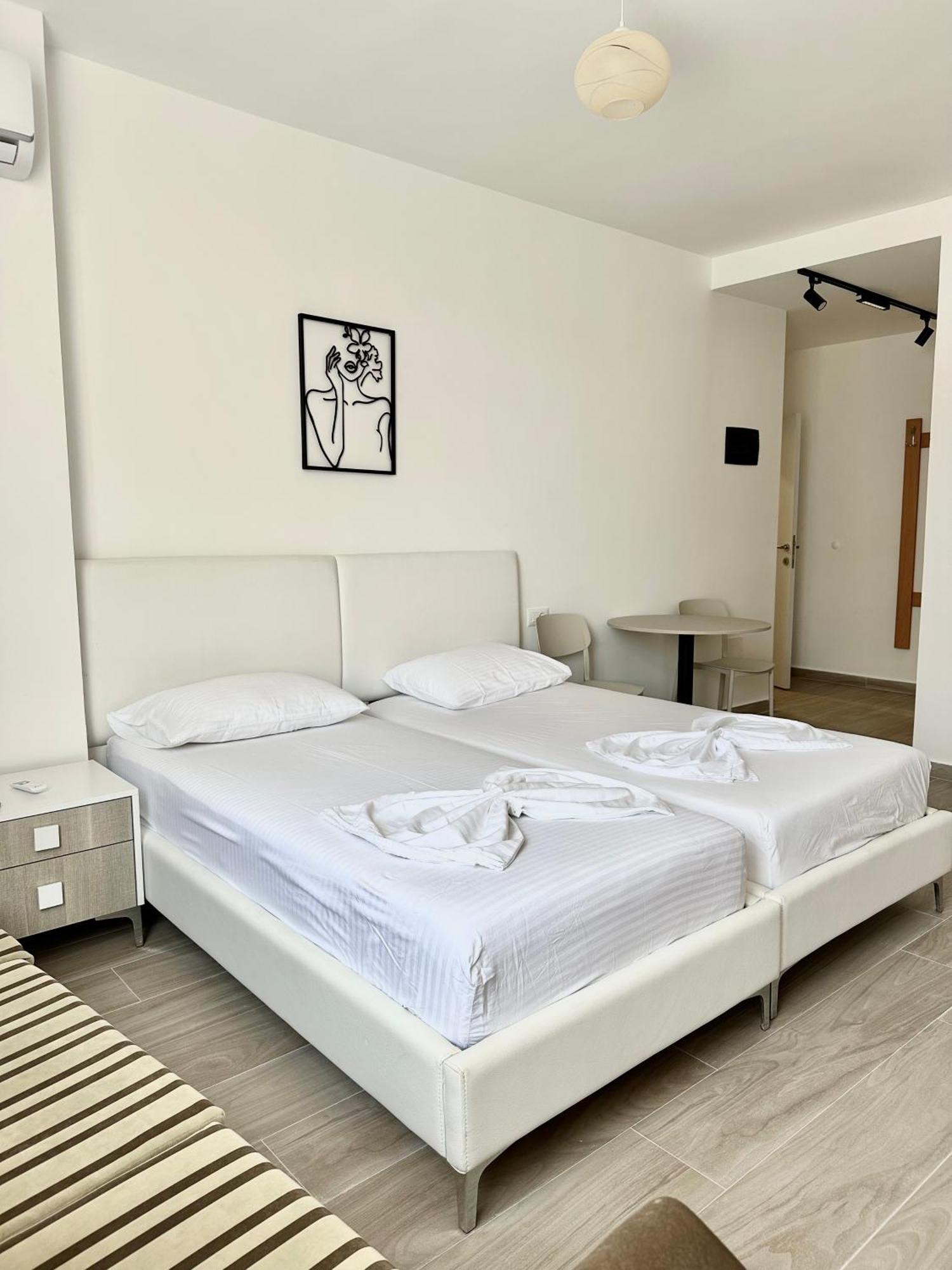Al Mare Rooms Sarande Ngoại thất bức ảnh