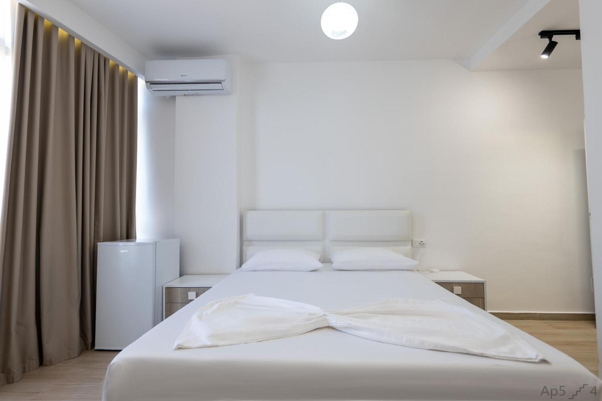 Al Mare Rooms Sarande Ngoại thất bức ảnh